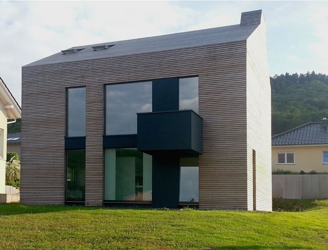 Grundgedanke war die Erstellung eines Wohnhauses in Form einer „modernen Scheune“